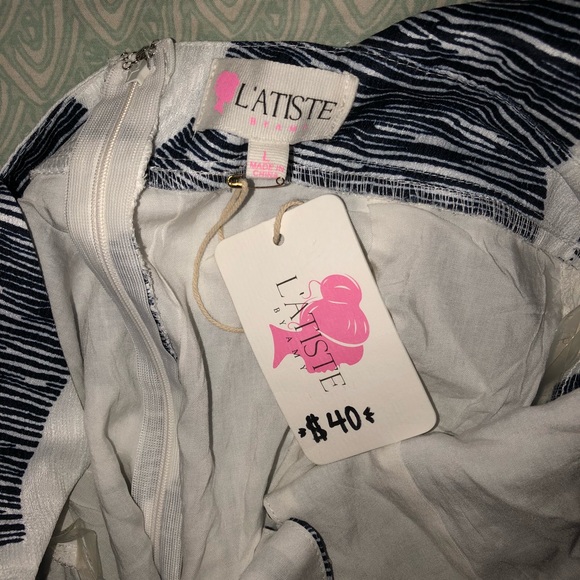 Patterned Romper - Picture 4 of 8